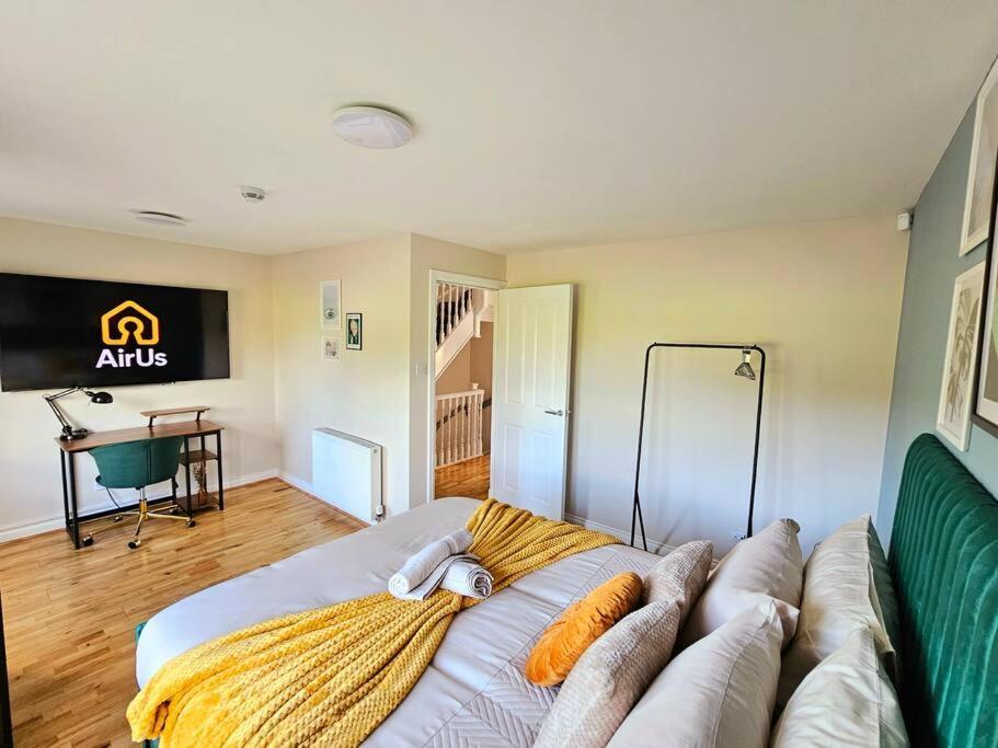 Modern 5 Bedroom Townhouse With Free Parking グラスゴー エクステリア 写真