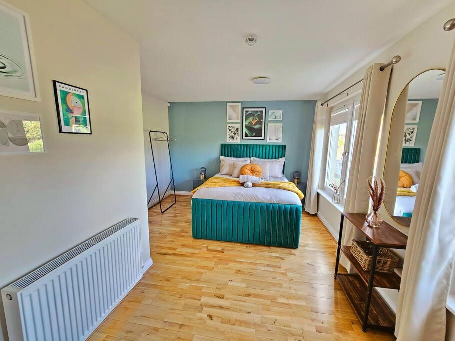 Modern 5 Bedroom Townhouse With Free Parking グラスゴー エクステリア 写真