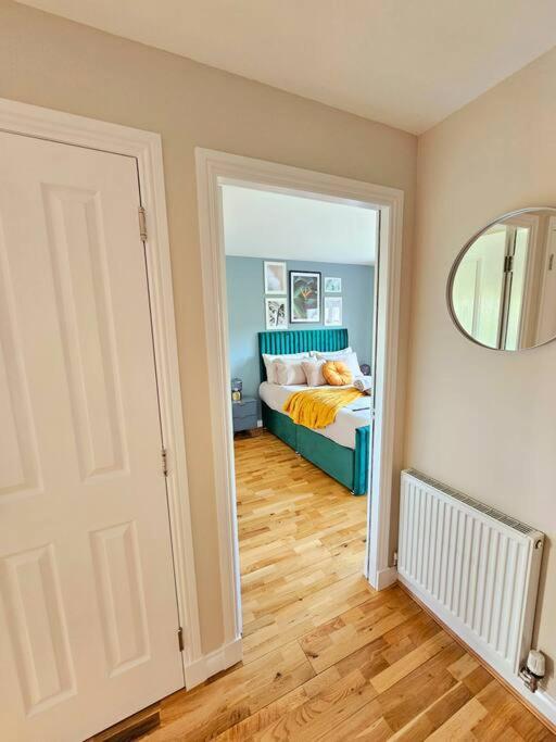 Modern 5 Bedroom Townhouse With Free Parking グラスゴー エクステリア 写真